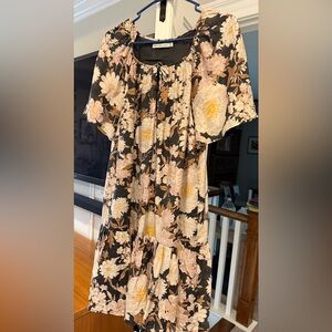Abercrombie Short Sleeve Dress in Black & Blush